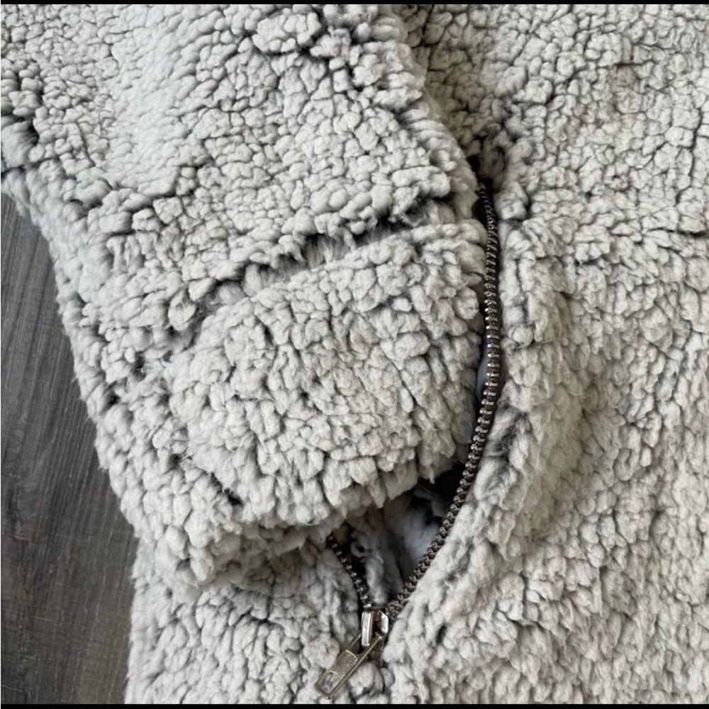 Sherpa Jacket - Picture 5 of 6